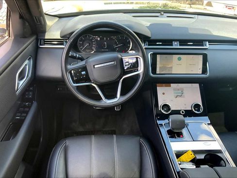 Used 2023 Land Rover Range Rover Velar R-Dynamic S image 5