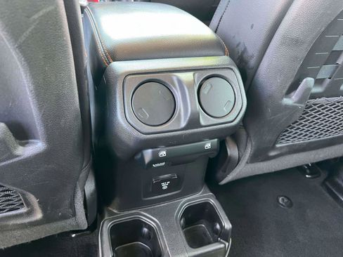 Used 2022 Jeep Gladiator Mojave w/ LED Lighting Group AWD/4WD image 28