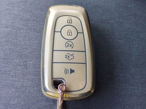 Certified 2023 Ford Bronco Wildtrak image 34