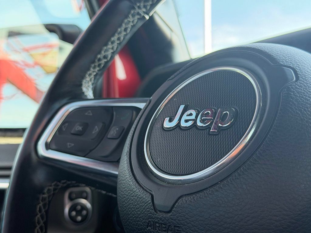 Used 2021 Jeep Wrangler Unlimited Sahara w/ Cold Weather Group AWD/4WD image 26