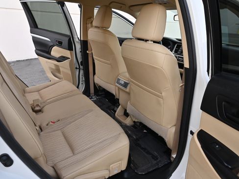 Used 2015 Toyota Highlander Plus image 13