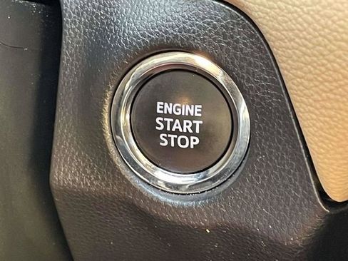 Used 2023 Toyota RAV4 XLE Premium image 28