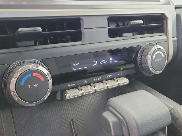 Used 2025 Toyota Tacoma SR5 AWD/4WD image 26