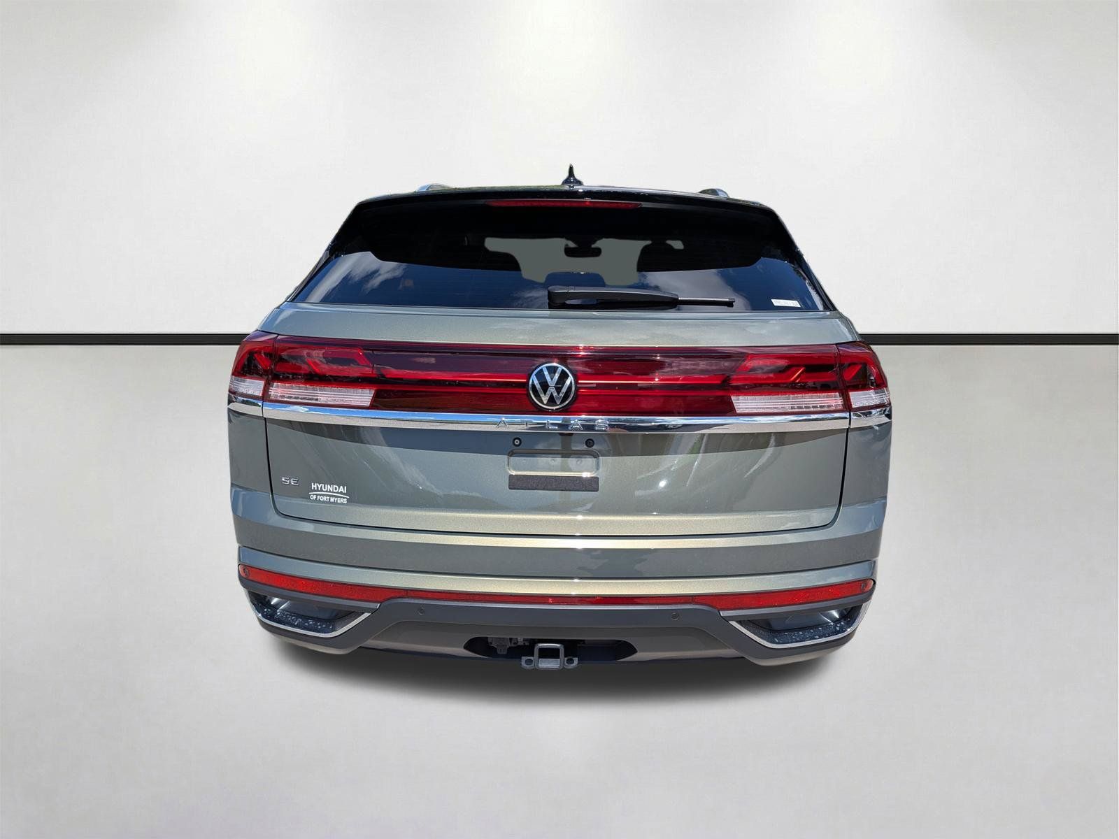 Used 2026 Volkswagen Atlas Cross Sport SE FWD image 5