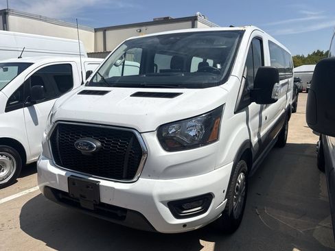 Used 2024 Ford Transit 350 XLT RWD image 7