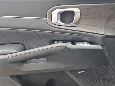 New 2026 Kia Sorento SX image 6