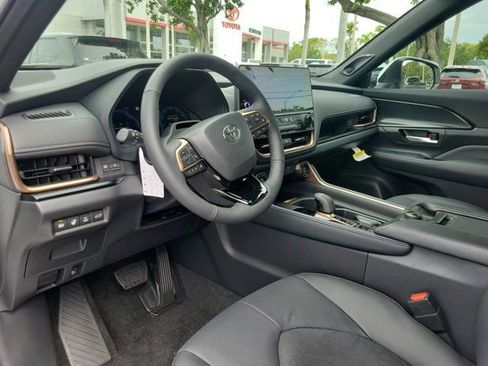 New 2026 Toyota Grand Highlander AWD Hybrid image 11