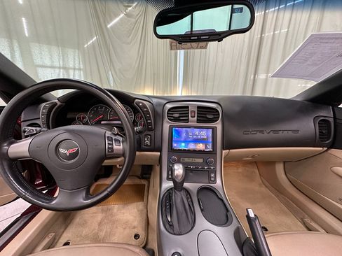 Used 2007 Chevrolet Corvette Convertible w/ Preferred Equipment Group RWD image 24