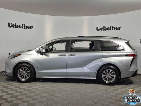 Certified 2024 Toyota Sienna XLE FWD image 4