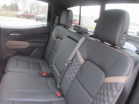 New 2026 GMC Canyon Denali image 15