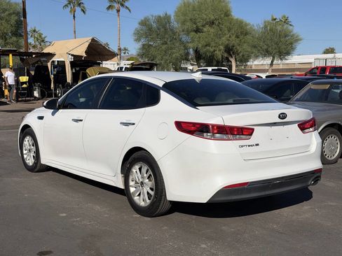 Used 2016 Kia Optima LX image 4