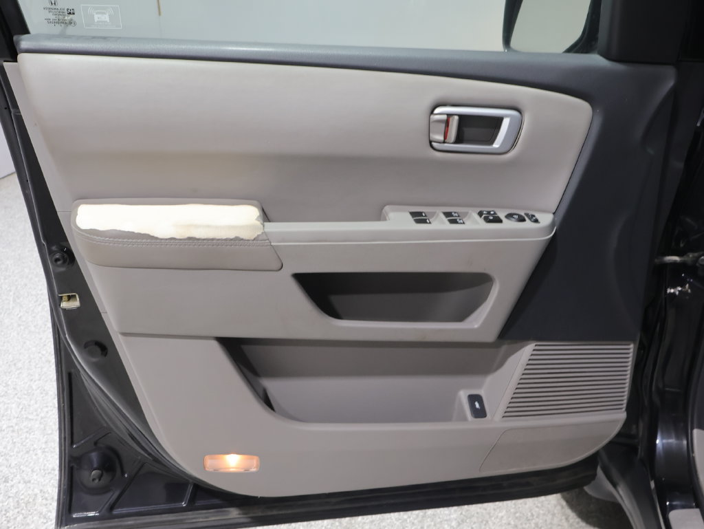 Used 2010 Honda Pilot EX-L image 12