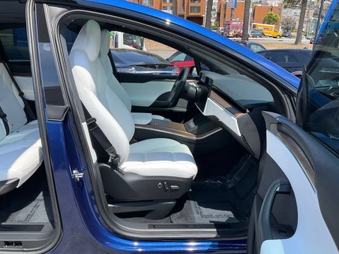 Used 2023 Tesla Model X AWD/4WD image 60