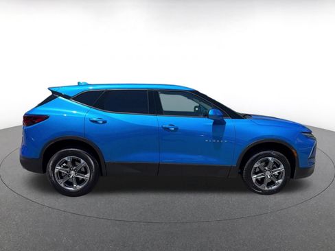 Used 2025 Chevrolet Blazer LT FWD image 16