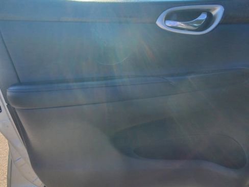 Used 2013 Nissan Sentra SL w/ Leather Pkg FWD image 13