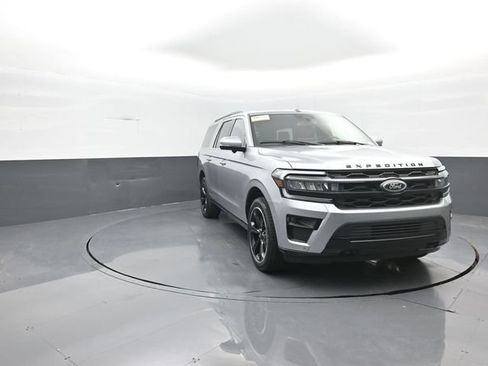 Certified 2023 Ford Expedition Max Limited AWD/4WD image 3