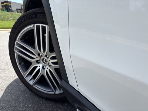 Used 2020 Mercedes-Benz GLS 450 4MATIC image 12