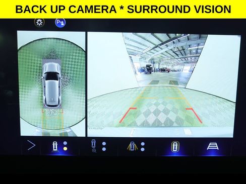 Used 2025 Chevrolet Equinox LT w/ Safety and Technology Package AWD/4WD image 7