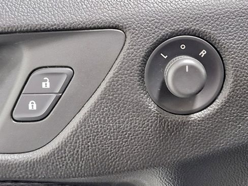 Used 2018 Chevrolet Cruze LT w/ LT Convenience Package image 28