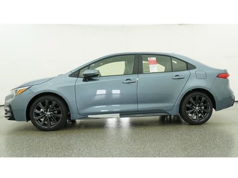 Used 2026 Toyota Corolla SE w/ SE Premium Package FWD image 19