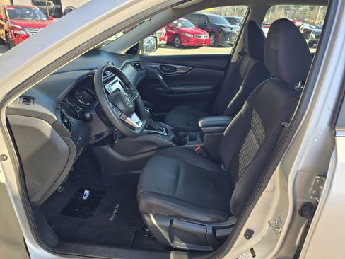 Used 2020 Nissan Rogue S image 8