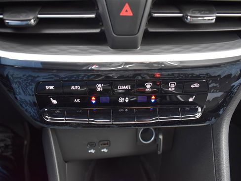 New 2026 Buick Encore GX Avenir w/ Avenir Technology Package image 15