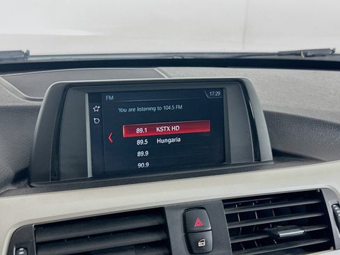 Used 2018 BMW 320i Sedan image 19