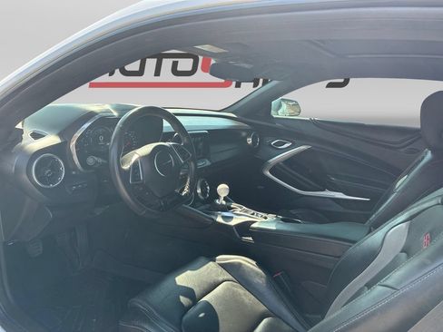 Used 2017 Chevrolet Camaro SS RWD image 10