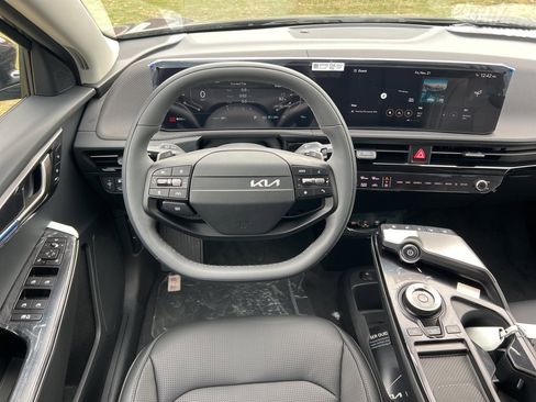 New 2025 Kia EV6 Wind image 10