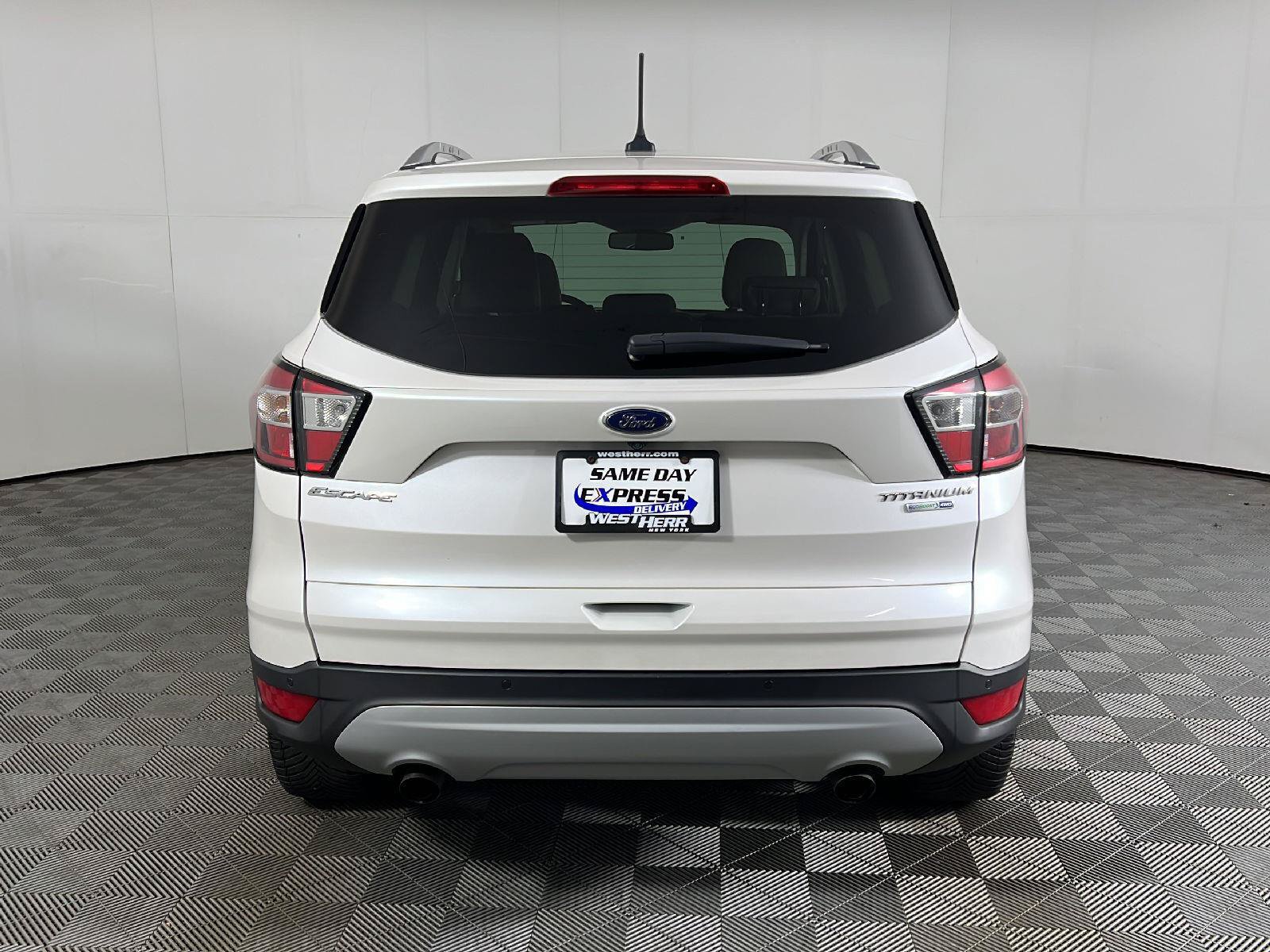 Used 2018 Ford Escape Titanium AWD/4WD image 6
