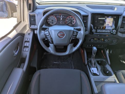 Used 2023 Nissan Frontier Pro-X w/ Pro Convenience Package image 17