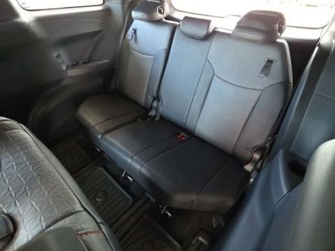 Used 2024 Toyota Sienna XSE w/ XSE Plus Package AWD/4WD image 15