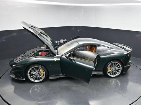 Used 2021 Ferrari Roma RWD image 30