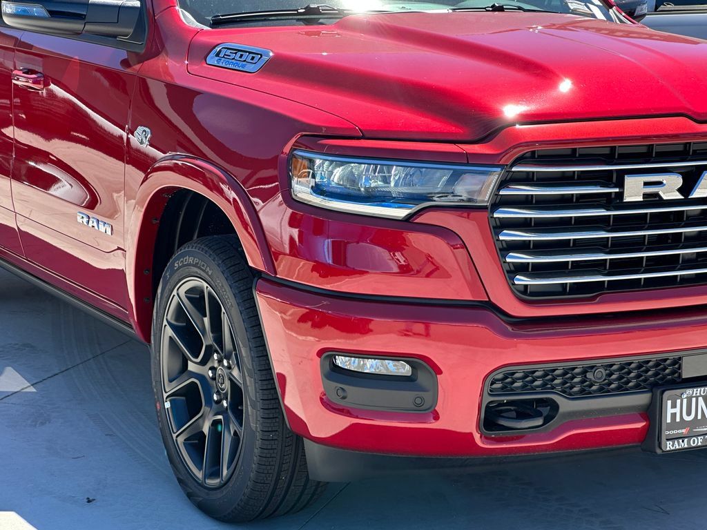 New 2026 RAM 1500 Laramie AWD/4WD image 9