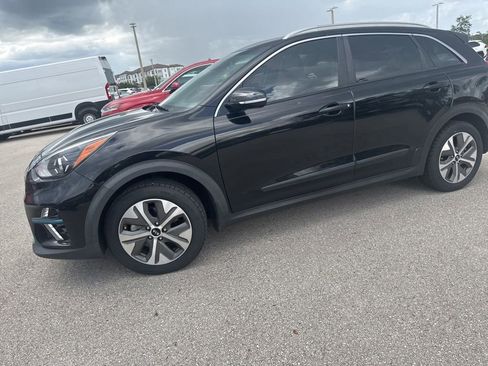 Used 2020 Kia Niro EX Premium FWD image 9
