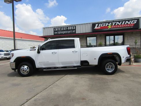Used 2021 GMC Sierra 3500 SLT w/ SLT Premium Package AWD/4WD image 2