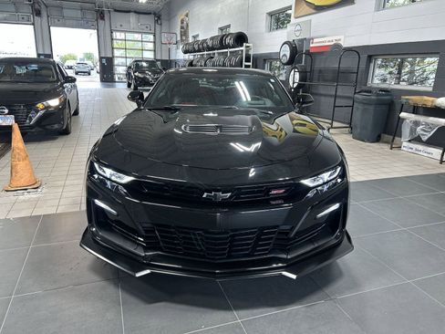Used 2021 Chevrolet Camaro SS RWD image 31
