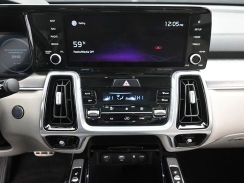 Used 2021 Kia Sorento SX image 18