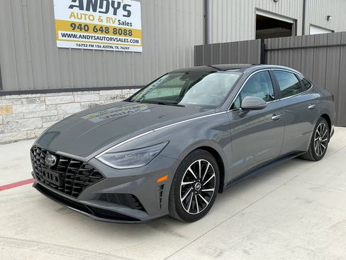 Used 2021 Hyundai Sonata Limited w/ Preferred Accessory Package FWD image 4