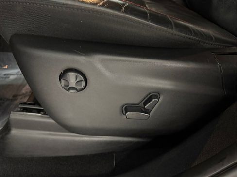 Used 2024 Dodge Durango GT image 17