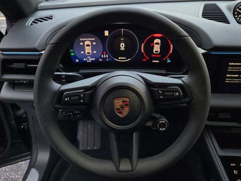 New 2025 Porsche Macan 4S Electric image 23