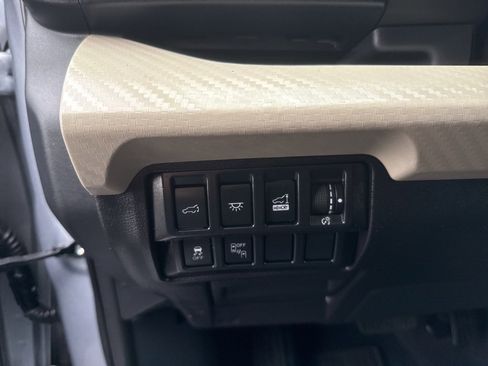 Used 2021 Subaru Ascent Premium w/ Convenience Package image 34