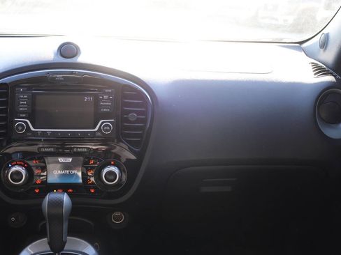 Used 2017 Nissan Juke SV image 25