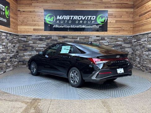 New 2026 Hyundai Elantra Blue image 6