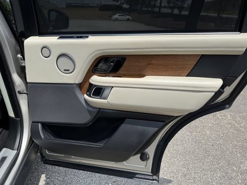 Used 2019 Land Rover Range Rover Long Wheelbase Supercharged AWD/4WD image 32