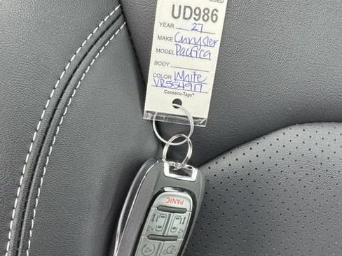 New 2027 Chrysler Pacifica Select FWD image 56