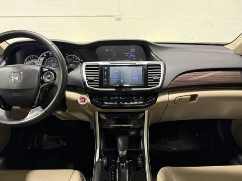 Used 2017 Honda Accord EX-L image 20