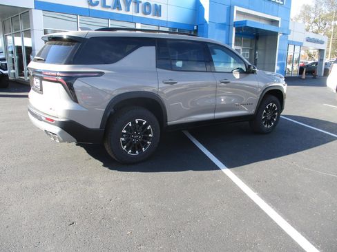 New 2026 Chevrolet Traverse Z71 image 3