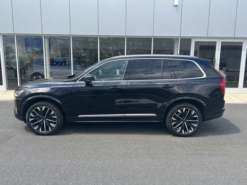 Used 2025 Volvo XC90 B6 Plus AWD/4WD image 2