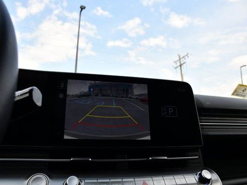 Used 2024 Hyundai Kona SEL image 12